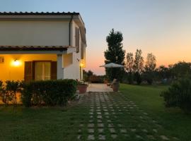 Bed and Breakfast Country Cottage, hotel di Civitavecchia