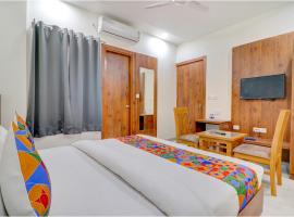 FabExpress Skyler Hospitality Room, hotel near Chaudhary Charan Singh International Airport - LKO, Lucknow
