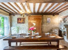 Holiday Home Le bois bourdin by Interhome, pet-friendly hotel in Pontorson