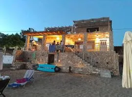 Maritinas Stone House & Apartment On The Beach - Happy Rentals