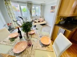 Cozy Bicester Village townhouse with garden, departamento en Bicester