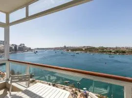 Stunning - Seafront 3-Bedroom 6th Floor