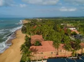 Coconut Grove Beach Resort