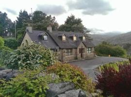 Cuckoo Tree House Glengarriff Beara Peninsula, holiday rental in Glengarriff