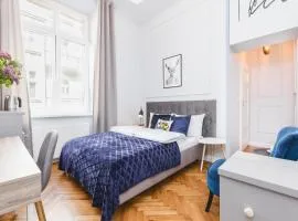 Traveler's Best Choice - Old Town Guesthouse - by Upstairs