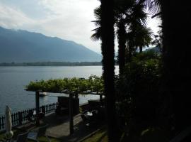 Schöne Ferienwohnung 36 ViraLago mit Privatstrand, hotel v destinaci Vira
