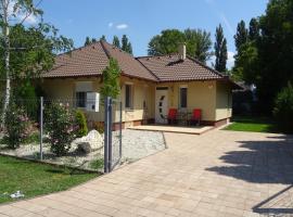 Liget, vacation home in Balatonföldvár