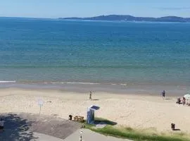 Apartamento 3 quartos e 3 sacadas de frente para o mar com visão panorâmica de toda praia de Itapema