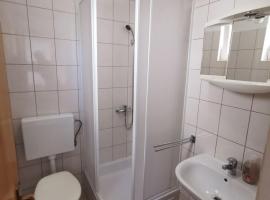 Apartment and Rooms Mrkovic