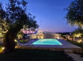 Trulli Lisanna - Exclusive private pool and rooms up to 10 people, hotel en Antonelli