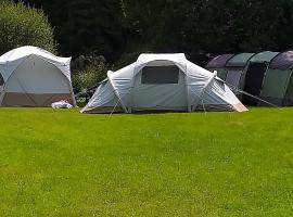 St Mullins Natural Camping, hotel v destinaci Saint Mullins