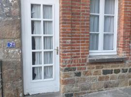 Saint Cyr du Bailleul - Maison, hotel v destinaci Saint-Cyr-du-Bailleul