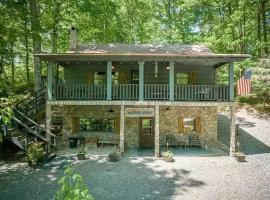 Buckner’s Getaway! Close to town, lake and river!, villa in Bryson City
