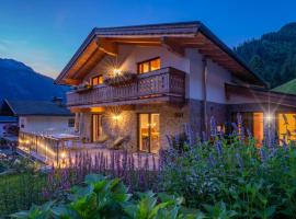 Chalet Alpendomizil Ahorn, cabin in Mayrhofen