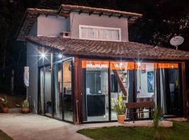 Loft Monte Alegre Village, guest house in Monte Alegre do Sul