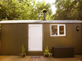 Riverwood Farms Shepherds Hut, parkolóval rendelkező hotel Talatonban