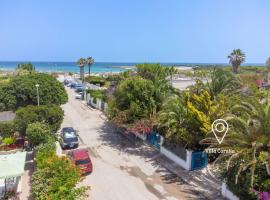 Villa Coralia a 20mt dalle spiagge, hotel in Torre Santa Sabina
