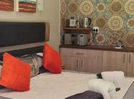 Best overnight modern & private with King size bed