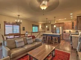 Walkable Bigfork Townhome Fish, Hike and Ski!