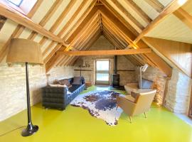 The Hayloft, vacation rental in Stonehouse