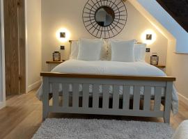 Llanfilo Cottage, hotel with parking in Brecon