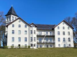 Jagdschloss Suite - premium castle hideway, hotel in Hohen Niendorf
