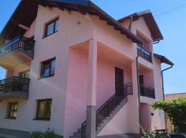 ENSA Apartments, casa per le vacanze a Dubrave Gornje