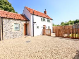 Postbox Cottage, pet-friendly hotel in Thetford