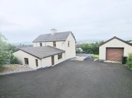 Ardaravan Townhouse, Buncrana by Wild Atlantic Wanderer, hotel din Buncrana