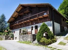 Chalet familial authentique avec jardin/cheminée