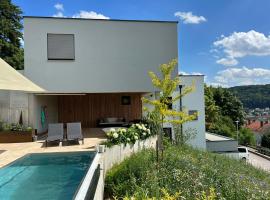 Ferienchalet Burgenblick โรงแรมในรีเดนแบร์ก