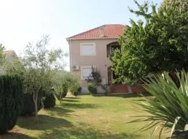 Apartman na rijeci Cijevni
