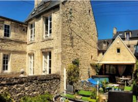 Le Clos de la Chapelle Bayeux, guesthouse kohteessa Bayeux