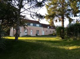 Grand Gîte du Coudray, hotel with parking in Neuillé-Pont-Pierre