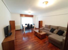 Acogedor apartamento en Pontedeume, kuća za odmor ili apartman u gradu 'Puentedeume'