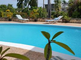 Chaudhry House Montego Bays- 2nd floor apt, guest house in Montego Bay