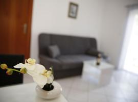 Apartments Lepur, hotel in Vodice