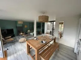 Maison de campagne entièrement climatisée avec grand jardin