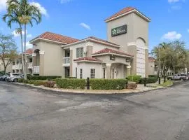 Extended Stay America Suites - Miami - Airport - Blue Lagoon