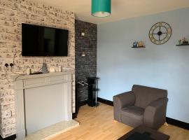 Ovington Grove 1 free parking fully equipped kitchen 3 bedrooms Netflix, apartemen di Newcastle upon Tyne