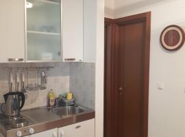 Slatine में, होटल Apartment Lea