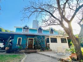 Hospedaje Casa Azul, hotel v destinaci Villa Allende