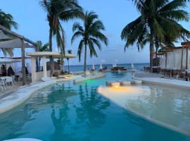 Nasim Condo Hotel con acceso BEACH CLUB GRATIS, metros 5th AVENIDA, hotel v destinaci Playa del Carmen