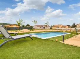 Stunning Home In Vallon-Pont-D'arc