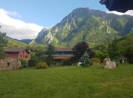 Casas rurales Valle de Bueida, jacuzzi solo en las casas el El Palacio y Viscárcel