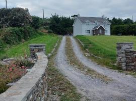 Captivating 3-Bed House, vacation home in Bantry