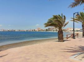 Coqueto alojamiento en Los Alcázares, hotel en Los Alcázares