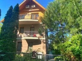 Mandarin Apartman