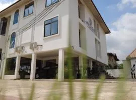 MILTON AVENUE SUITES, 2Bed
