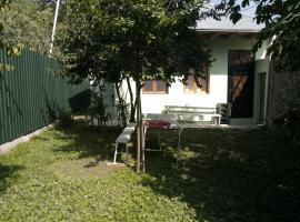 Guest House DODU, cottage in Sheki